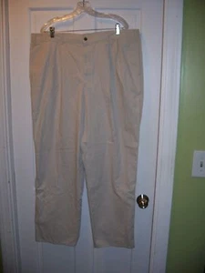 Nuevos con etiquetas Pantalones Informales Docker Clásicos Caquis Crema Talla 42W x 32L - Imagen 1 de 2