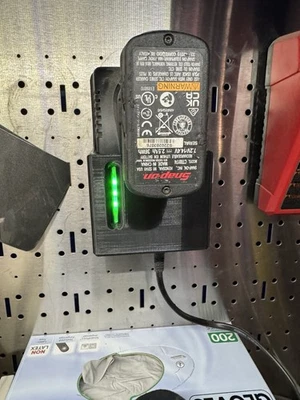 Soporte de cargador magnético a presión para cargador de 14,4 V Foto 1 de 2