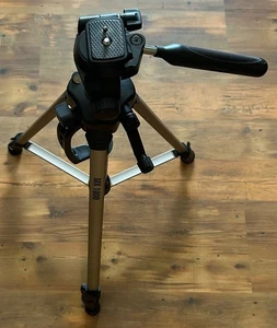 TRIPODS (2) - MX-1000 - 1 UNBRANDED - 57” - HANDLE - HOOK - LEVEL - Picture 1 of 10