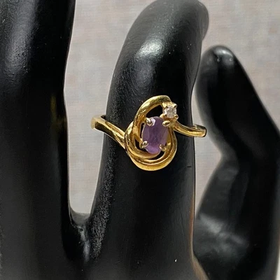 Anillo Vintage Tono Dorado Taiwán Estampado Ovalado Amatista Circonita cúbica Remolino Moda Talla 5.75 Foto 1 de 4