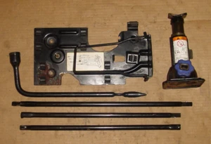 98 99 00 01 02 03 04 05 06 Ford Ranger REG CAB Jack Iron Kit Spare Tire Tools #2 - Picture 1 of 2