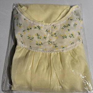 Vintage Baby Doll nightgown new old stock in package light Yellow Medium Avril - Picture 1 of 12