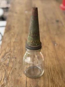 Vintage Energol 1 Pint oil bottle W/ Early Green/yellow Tin Pourer + Dust Cap - Picture 1 of 16