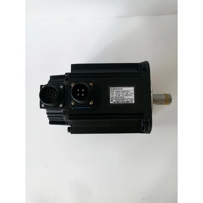 NEW YASKAWA AC SERVO MOTOR SGMGH-13DCA-YG15 FREE EXPEDITED SHIPPING - Photo 1/2