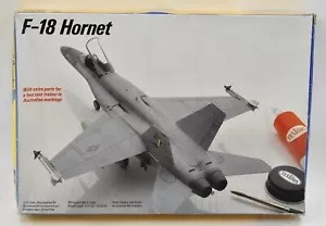 F-18 Hornet fast komplett keine Aufkleber unverbaut Modellbausatz Tester 1988 1/72 - Bild 1 von 3