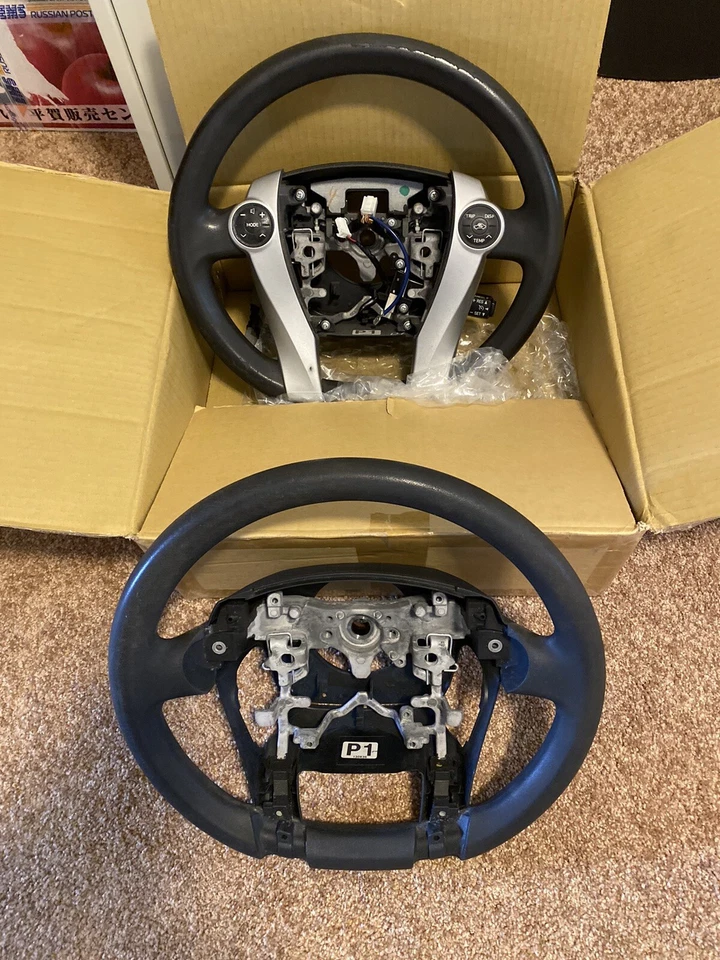 Volante Toyota Prius P-1 2010-2015 tercera generación OEM Foto 1 de 1