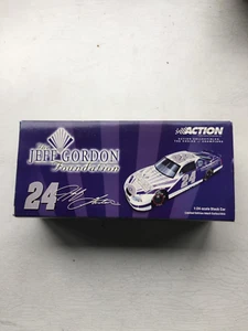 Jeff Gordon Foundation Action 2001 NASCAR Diecast Car 1:24 Scale 101859 - Picture 1 of 1