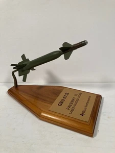 VTG GBU-24 Paveway III Laser Bomb Desk Model Texas Instruments Raytheon - Picture 1 of 2