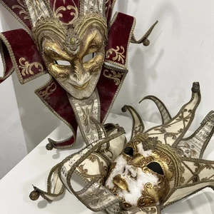 Vintage Venetian Mask Hand Made in papier-mâché Joker Grande Velluto Set Of 2 - Picture 1 of 8