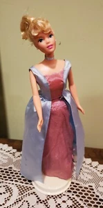 BARBIE CENICIENTA Princesa con Falda de Vestido GIRATORIA 12"" Muñeca RARA - Imagen 1 de 5
