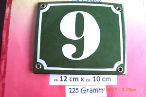 Hausnummer Nr. 9 weiße Zahl auf gras - grünem Hintergrund 12 cm x 10 cm  Emaille - Picture 1 of 12