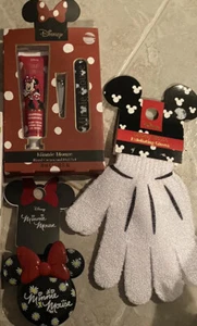 Minnie Mouse bumdle compact mirror, Exfoliating Glove And Hand Cream Nail Set - Picture 1 of 4