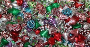 XMAS - Hershey's Kisses - Holiday MIX - BULK - Milk Chocolate Candy 2-8 pounds - Picture 1 of 1