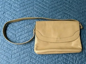 Towanny Brown Crossbody Purse Fold Over Snap Closure Back Pocket - Picture 1 of 12