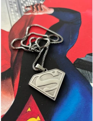 Superman Collar Colgante Hombre Quirúrgico Acero Inoxidable Envío Gratis Foto 1 de 3