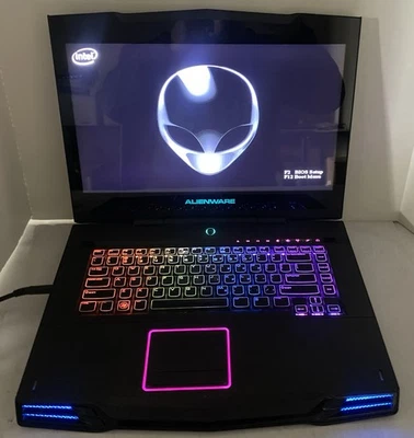 Portátil Alienware M15X I7-620m 2,67 Ghz 6 GB 500 GB HDD GTX 260M Sin sistema operativo Batería defectuosa Foto 1 de 4