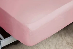 200 Thread Count Fitted Sheet 28cm in Polycotton Double Bed Size in Blush Pink - Picture 1 of 1