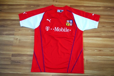 CZECH REPUBLIC PUMA 2003-2004 HOME FOOTBALL SOCCER SHIRT JERSEY SIZE LARGE RED Cover