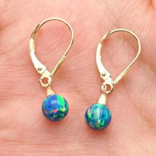 Pendientes colgantes de oro amarillo de 14K con forma de bola de ópalo de fuego verde azul de 6 mm Foto 1 de 4