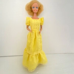 Mattel Magic Curl Barbie Doll With Her Yellow Dress Vintage 1981 Superstar Face - Picture 1 of 23