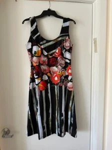 Dress Italian make ' SAVE THE QUEEN' . - Picture 1 of 4