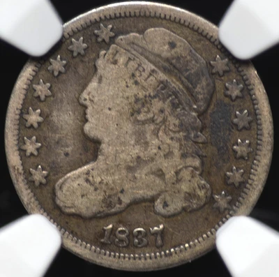 МОНЕТА НОМИНАЛОМ 10 ЦЕНТОВ 1837 С ИЗОБРАЖЕНИЕМ БЮСТА С КРЫШКОЙ NGC ОЧЕНЬ ХОРОШЕЕ СОСТОЯНИЕ 8 ИЗЯЩНЫЕ И ОРИГИНАЛЬНЫЕ СВЕТЛЫЕ И ТЕМНЫЕ ОТТЕНКИ СЕРОГО - Изображение 1 из 4