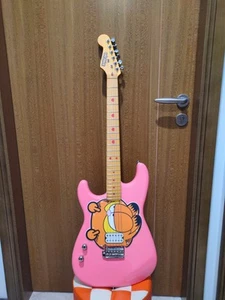 Cat Face Guitar Garfield Middle Finger Pink Left-handed electric guitar - Picture 1 of 5
