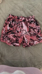 Girls North Face Pink Flash Drive Shorts medium 10/12 - Picture 1 of 7