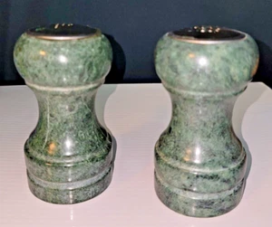 Vintage Salt & Pepper Shaker Set of 2 in Green Marble, Holidays Home Cooking - Picture 1 of 9