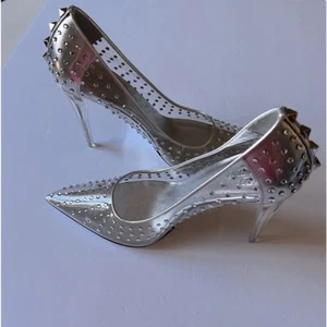 DÉCOLLETÉ VALENTINO GARAVANI ROCK STUD IMPREZIOSITE ARGENTO CHIARO TAGLIA 41 US 11 NUOVE SENZA ETICHETTE - Foto 1 di 16