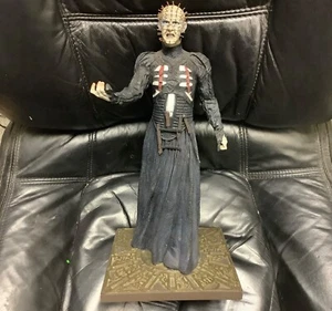 Original Neca Pinhead Hellraiser Collectable Figure. No 537 out of Only 1500 - Picture 1 of 5