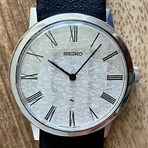 Carro Seiko 2220-0180 vintage junio 1977 totalmente reparado con hermoso estuche - Imagen 1 de 24