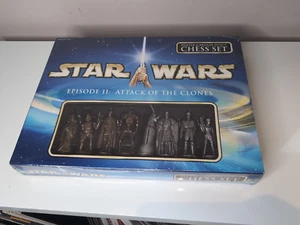 Stat Wars Episode II: Attack the Clones Official Chess Set Brand new sealed - Picture 1 of 5