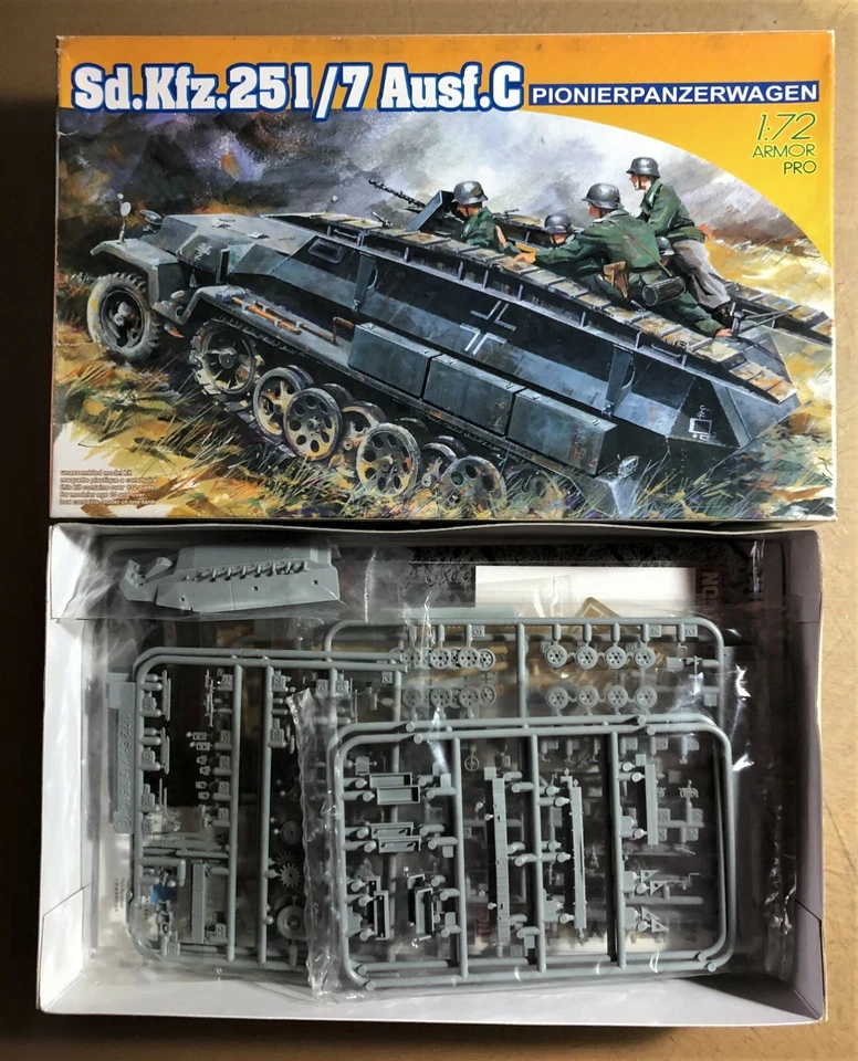 DRAGON 7265 - SD.KFZ.251/7 AUSF.C PIONIERPANZERWAGEN - 1/72 PLASTIC KIT  - Immagine 1 di 1