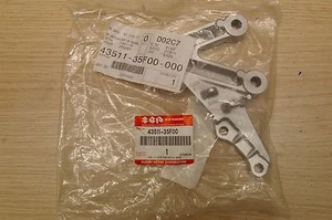 SOPORTE REPOSAPIÉS SUZUKI GSXR600 750 2000-2003 GSXR1000 2001-2002 43511-35F00 FR - Imagen 1 de 3