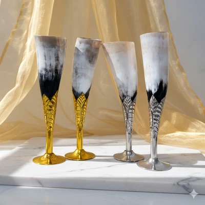 Set flauti champagne corno steli oro e argento bicchieri da brindisi... - Immagine 1 di 4