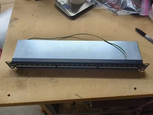 TRENDnet 24-Port Cat6A geschirmtes 1HE Rackmontierbares Patchpanel TC-P24C6AS - Bild 1 von 4