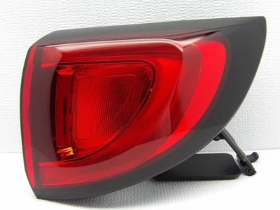 2017-2020 Chrysler Pacifica Halogen LED Outer Tail Light Right/Passenger RH OEM - Image 1 of 4