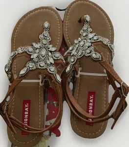 Unionbay Women’s Tan Sandals – Size 8.5 | New in Box | Minor Flaw on Right Shoe - Picture 1 of 3
