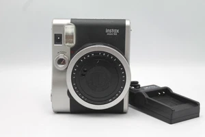 Fujifilm Instax Mini 90 Neo Classic fotocamera istantanea nero/argento - Foto 1 di 8