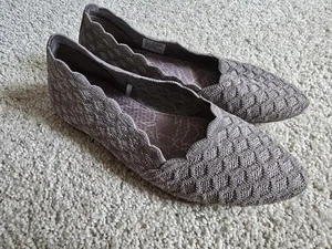 Zapatos planos de ballet acolchados de espuma viscoelástica Skechers refrigerados por aire talla 6 marrón - Imagen 1 de 6