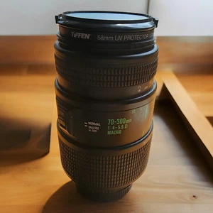 Quantaray Tech-10 NF AF 70-300mm 1:4-5.6D LDO Macro Lens w/Tiffen 58mm Polarizer - Picture 1 of 11