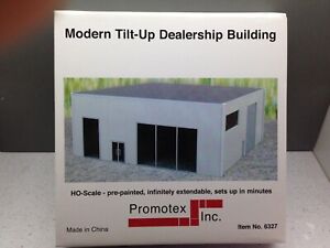 HO 1:87 Promotex # 6327  Modern Dealership Tilt-up Building Kit - Grey
