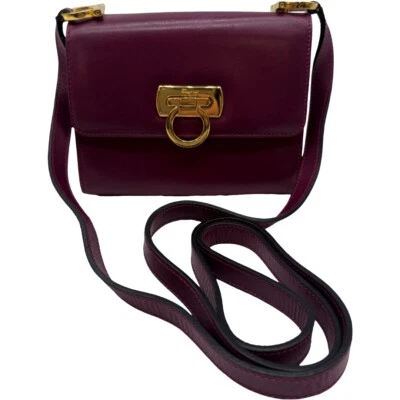 Auténtico bolso de hombro Salvatore Ferragamo Gancini BA214797 cuero púrpura #36634828 Foto 1 de 4