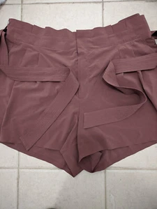 Athleta Shorts Womens 22 Mauve Skyline II Tie Waist Paperbag Active Stretch 4" - Picture 1 of 15