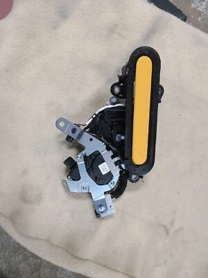 Lexus Lc 500 2021-23 OEM mango lateral pasajero 69201-11011-f0 Foto 1 de 4