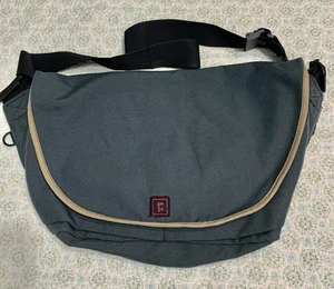 Rickshaw Bagworks Messenger Bag Laptop Crossbody Gray/Tan 18" x 11" - Picture 1 of 13