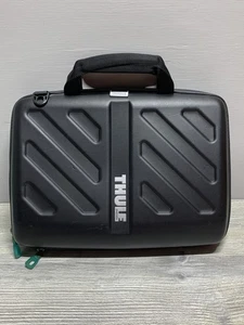 Thule Gauntlet 3.0 Laptop Case 13" Hard Shell Carrying Bag MacBook Black Travel - Picture 1 of 8