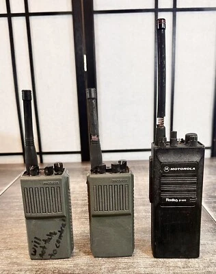 Maxon Heavy Duty Cb Radio Modelo CS-0510 VHF y Motorola P100 SIN PROBAR Lote de 3 Foto 1 de 4