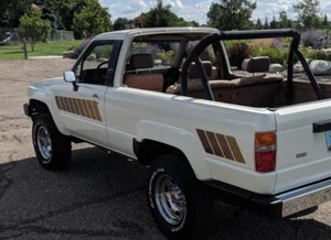 VINTAGE STYLE  FIT TOYOTA 4RUNNER RETRO VINYL DECALS/ GAPHICS/  86 MODLS - Picture 1 of 7